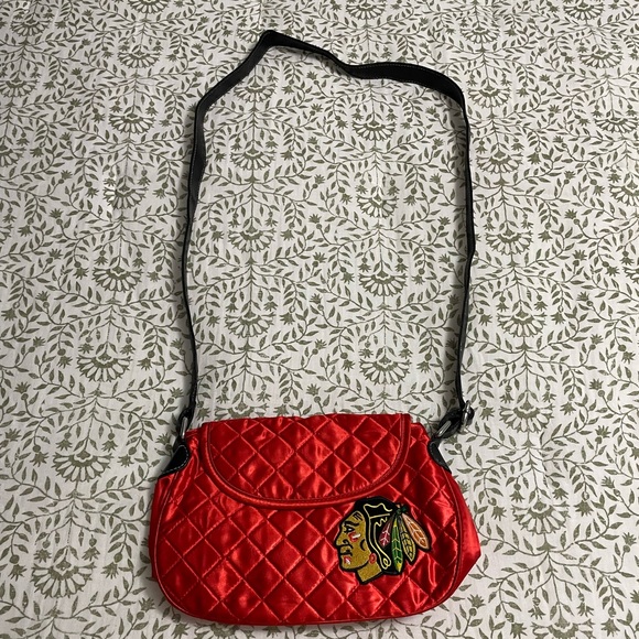 NHL Blackhawks Quilted Purse - Picture 3 of 10